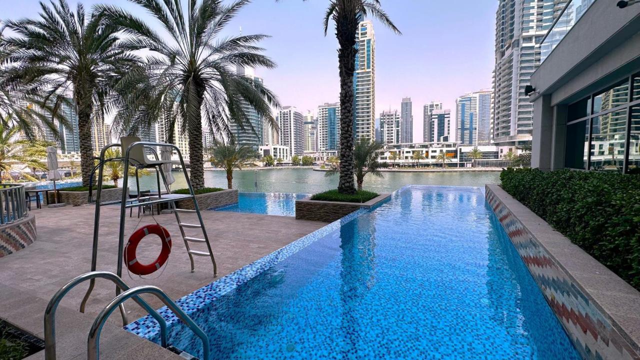 Fairfield Tower, Park Island, Marina - Mint *